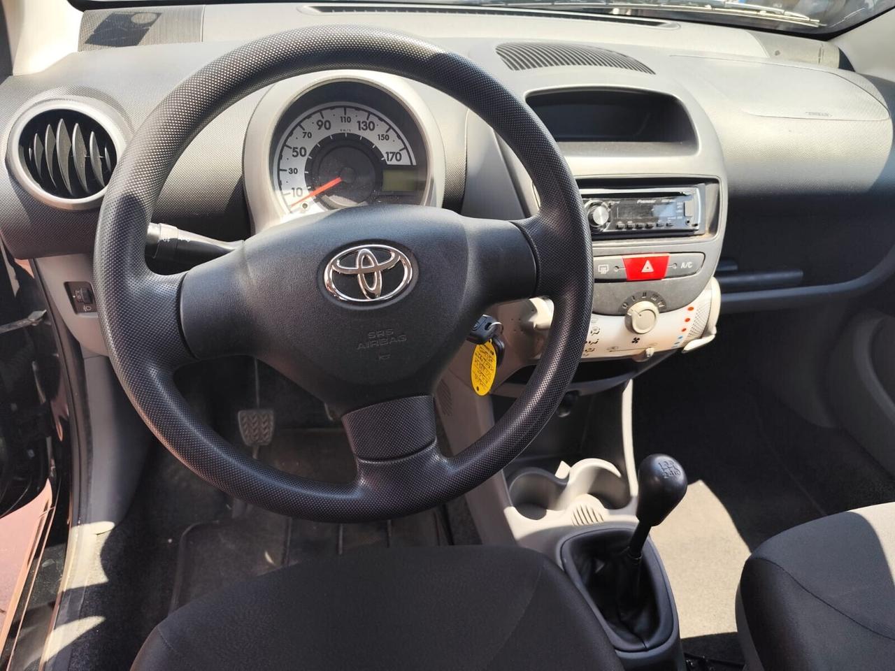 Toyota Aygo 1.0 12V VVT-i 5p Sol