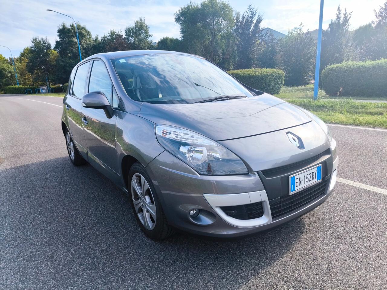 RENAULT SCENIC X-MODE 1,6 DCI- KM 90000-OK NEOPATENTATI