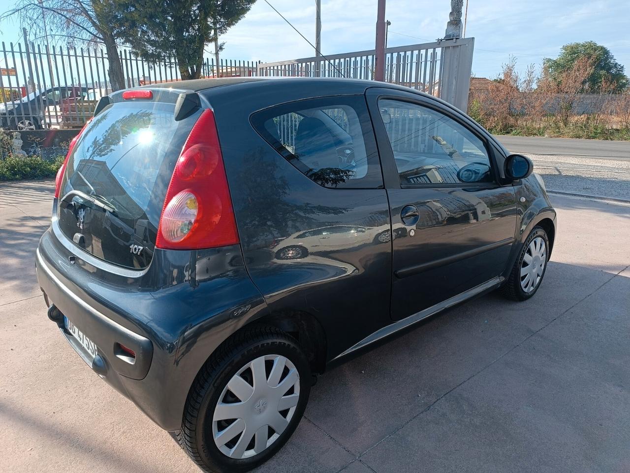 Peugeot 107 1.0 68CV 3p. Desir