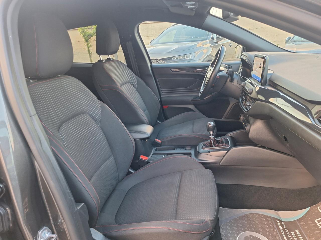 Ford Focus 1.5 DIESEL 120CV ST-Line NAV+RETROCAM. 2021