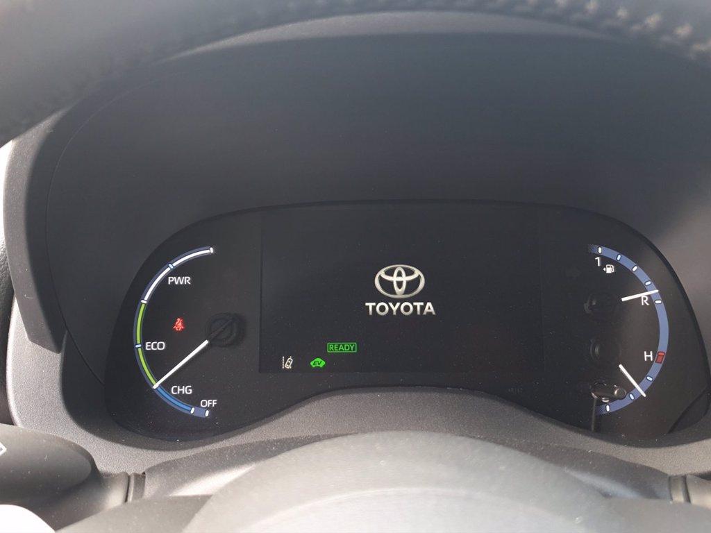 TOYOTA Yaris cross 1.5h business fwd 116cv e-cvt del 2022