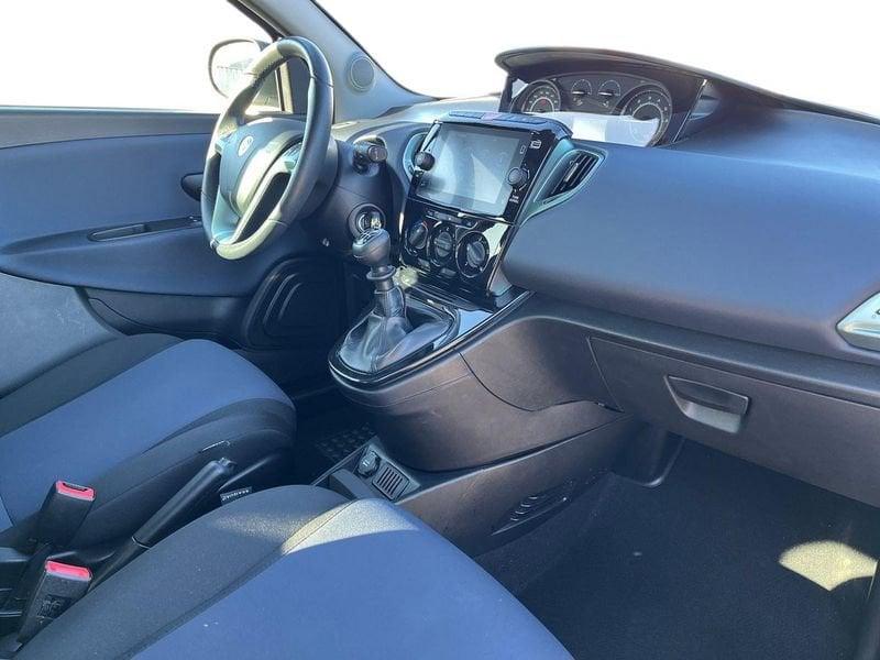 Lancia Ypsilon III 2021 1.0 firefly hybrid Gold Plus s&s 70cv