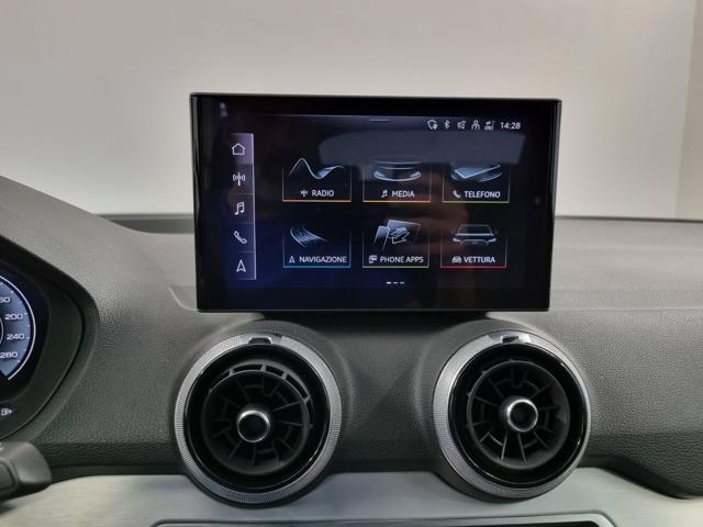 AUDI Q2 40 TFSI quattro S tronic SLINE Identity Black