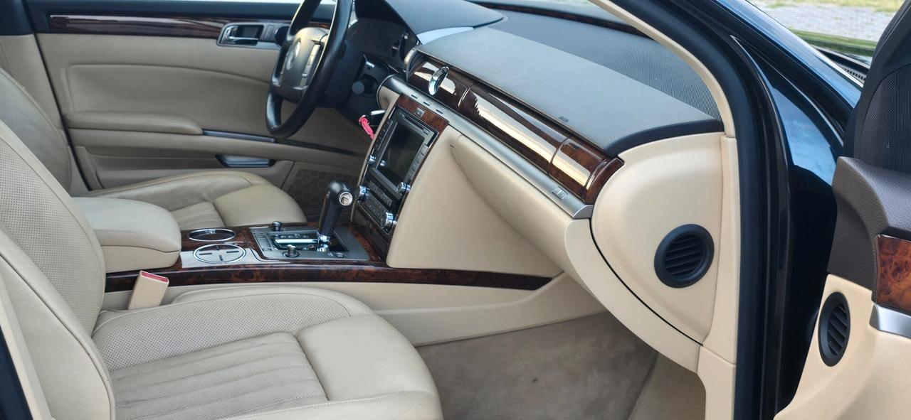Volkswagen Phaeton 3.0/240 V6 TDI DPF 4mot. tip. 5 posti