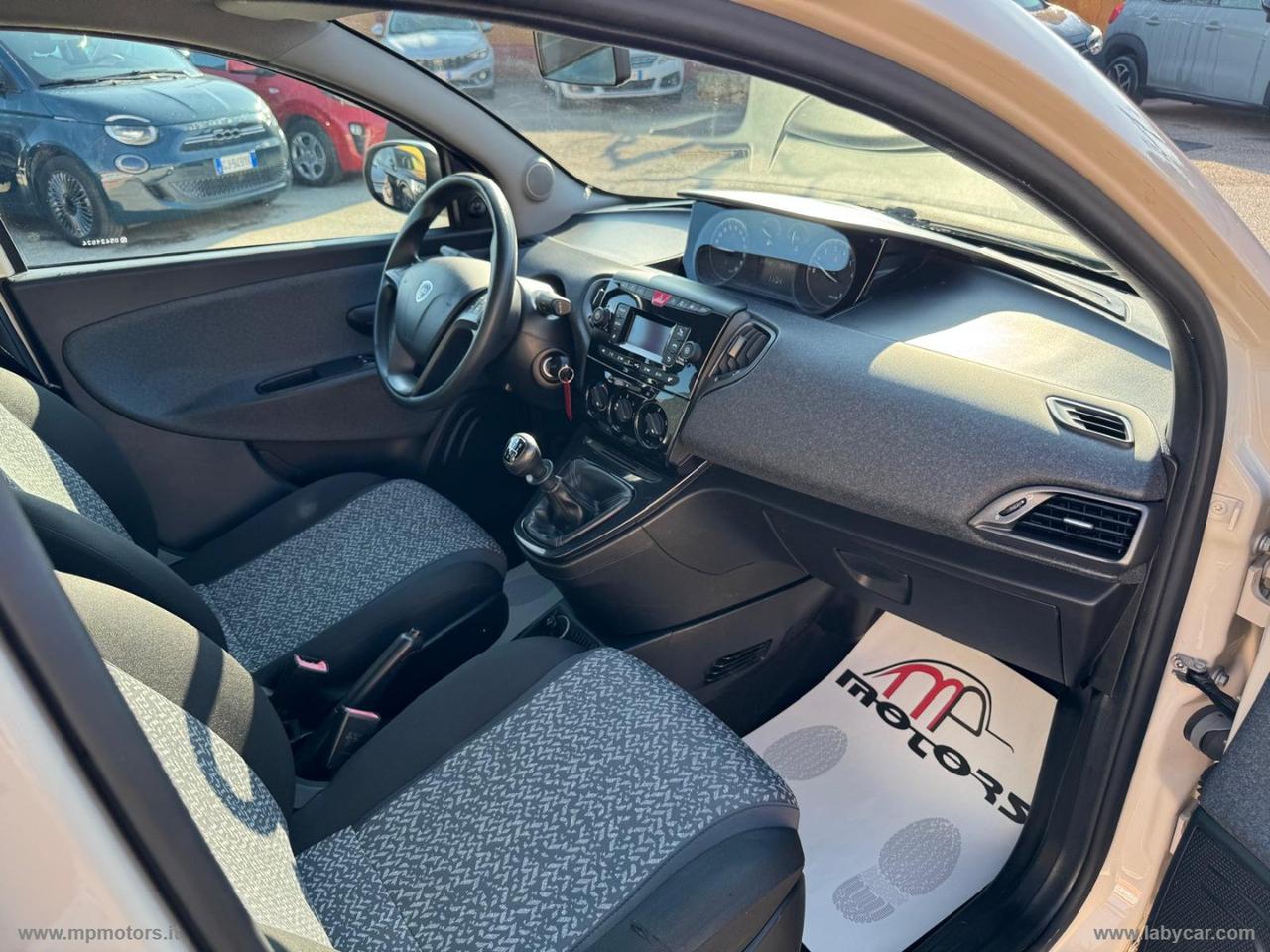 LANCIA YPSILON ELEFANTINO BLU 1.2 69CV 5P.