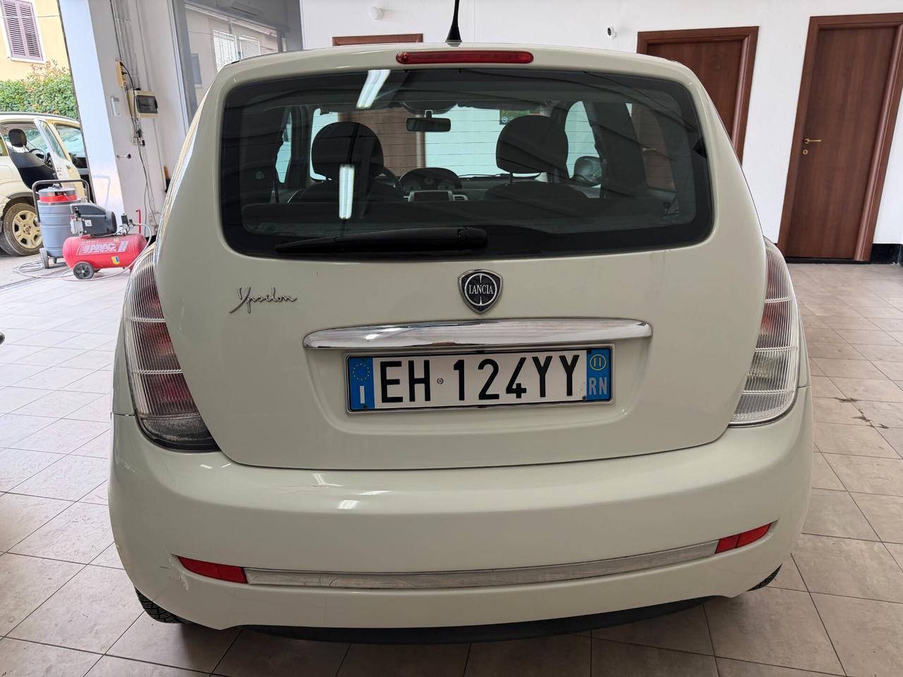 Lancia Ypsilon 2011 1.4 Unyca Ecochic GPL OK NEOPATENTATI