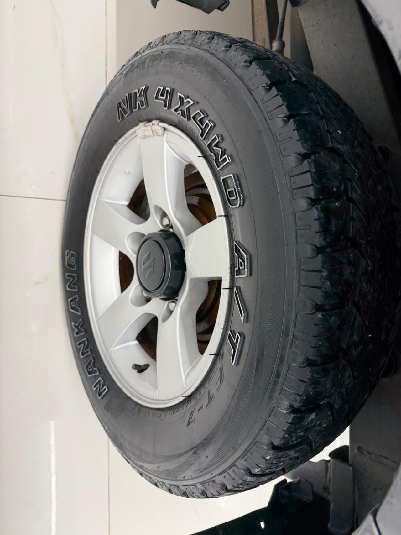 Suzuki Jimny 1.5 DDiS cat 4WD JLX neopatentati