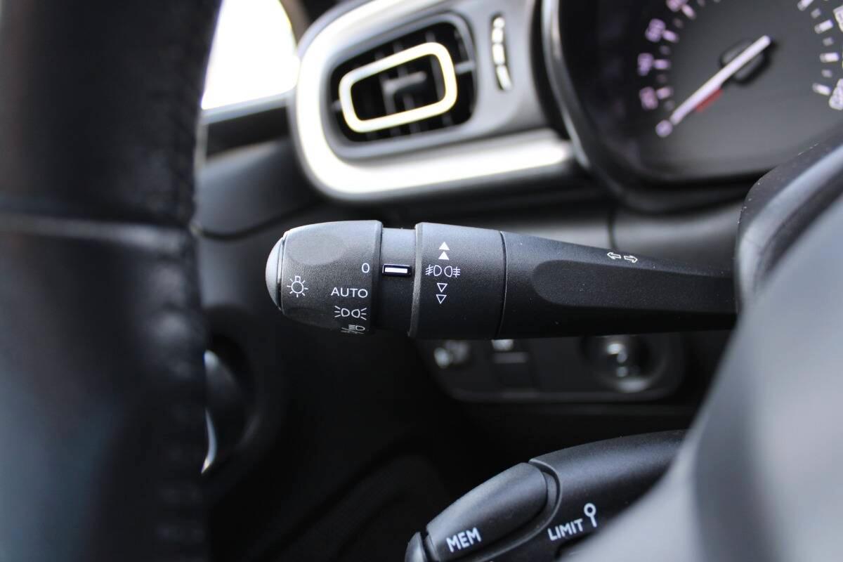 Citroen C3 1.2 puretech Shine s&s 110cv eat6