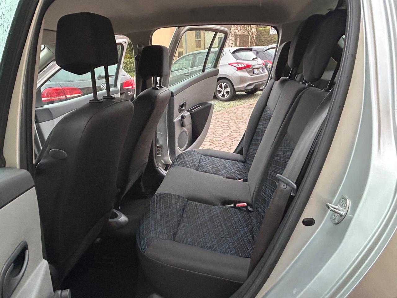 Renault Clio 1.2 benzina 55kw 110.000km