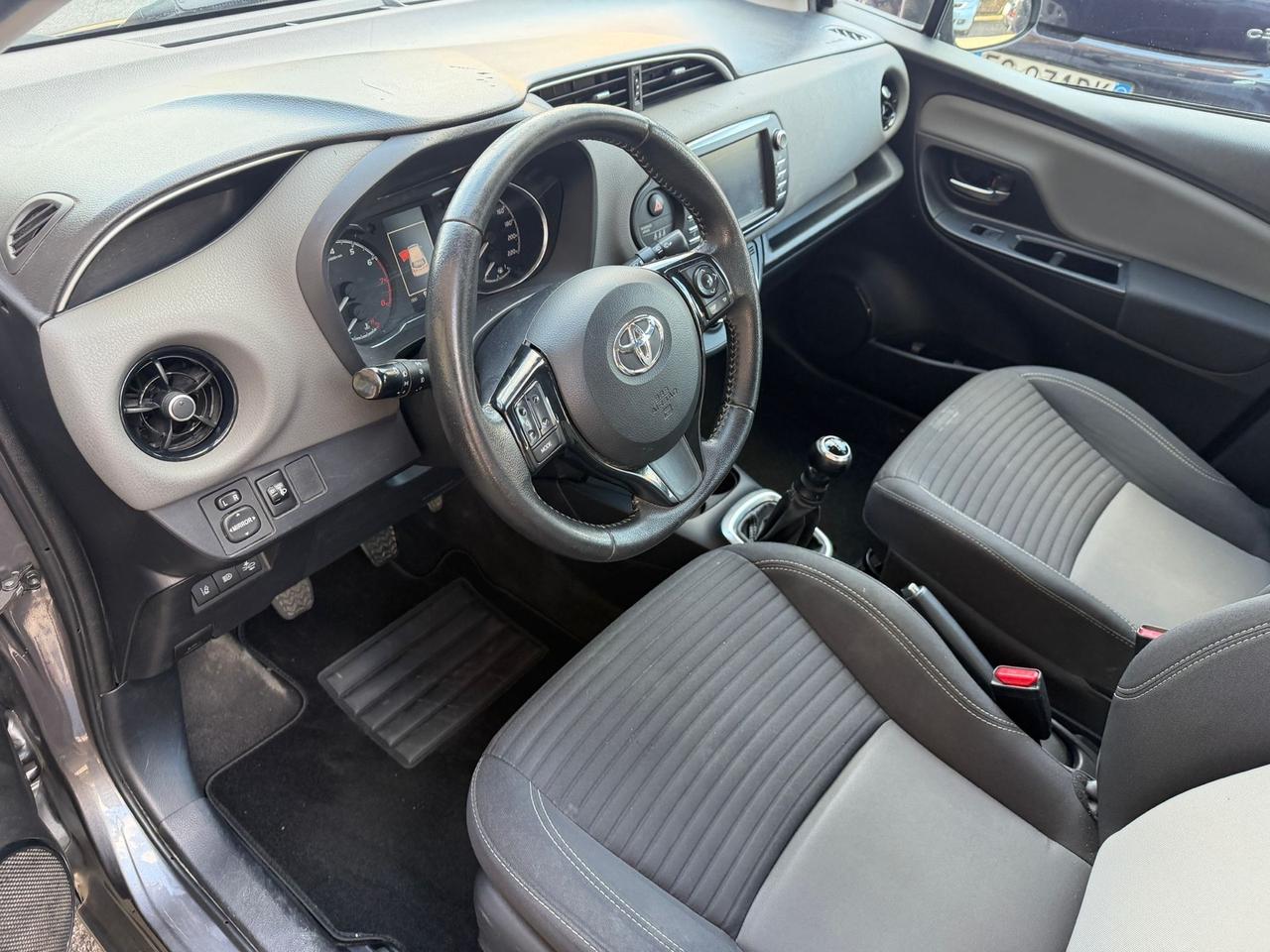 Toyota Yaris 1.0 72 CV 5 porte Lounge