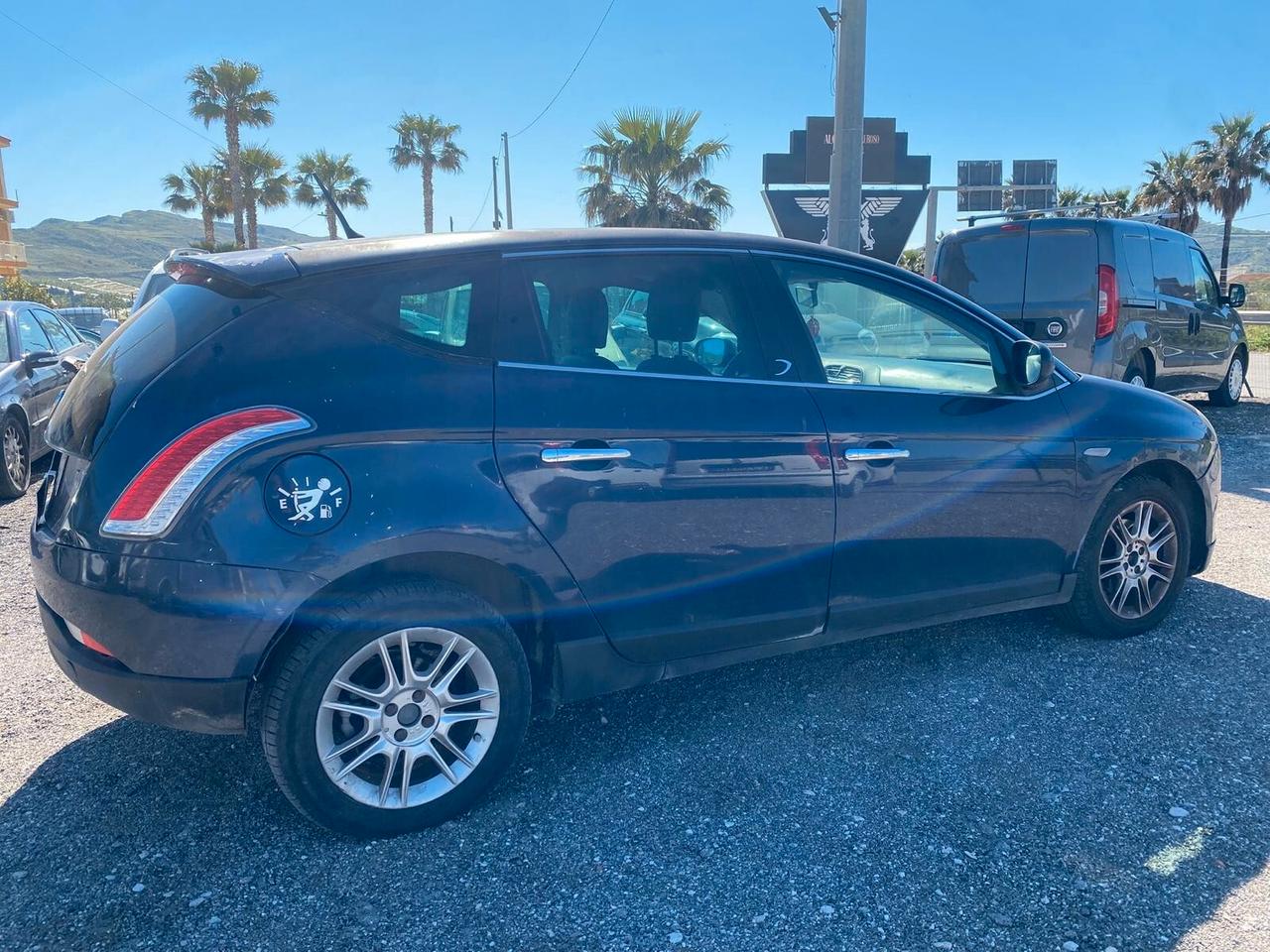Lancia Delta 1.6 MJT DPF Platino (CARROZZERIA E MECCANICA DA RIVEDERE,AUTO MARCIANTE )