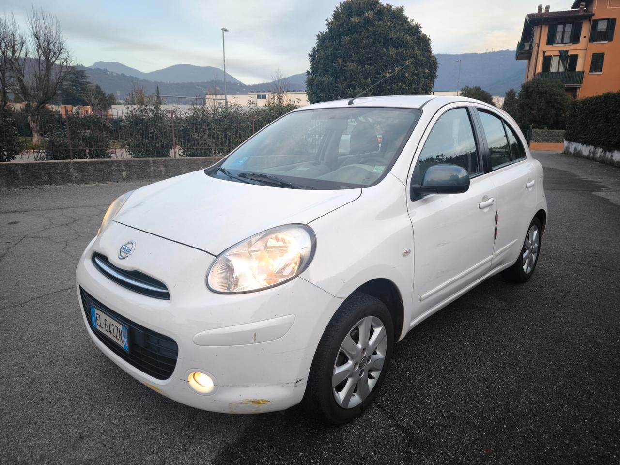 NISSAN MICRA 1,2 BENZ- CAMBIO AUTOMATICO-KM 78000-