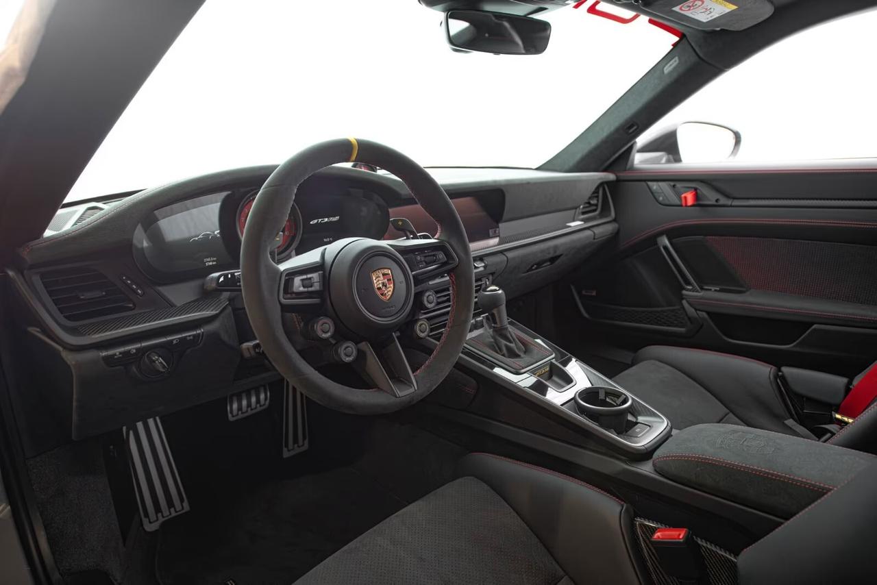 Porsche 911 GT3 RS Weissach