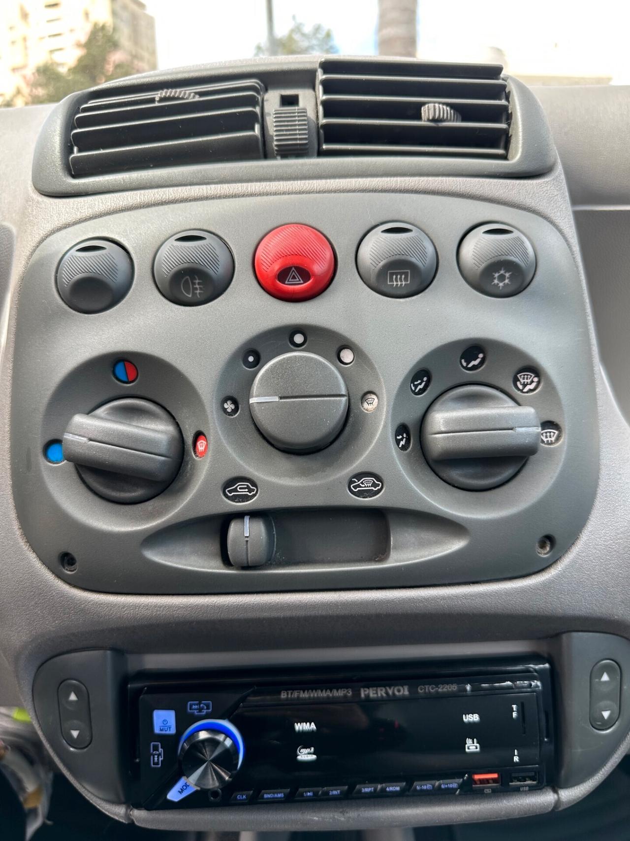 FIAT 600 1.1 BENZINA 2005 UNIPRO SERVO + CLIMA