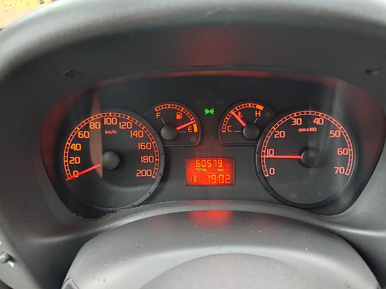 FIAT DOBLO 1.4BENZINA CON PEDANA DISABILI POCHI KM