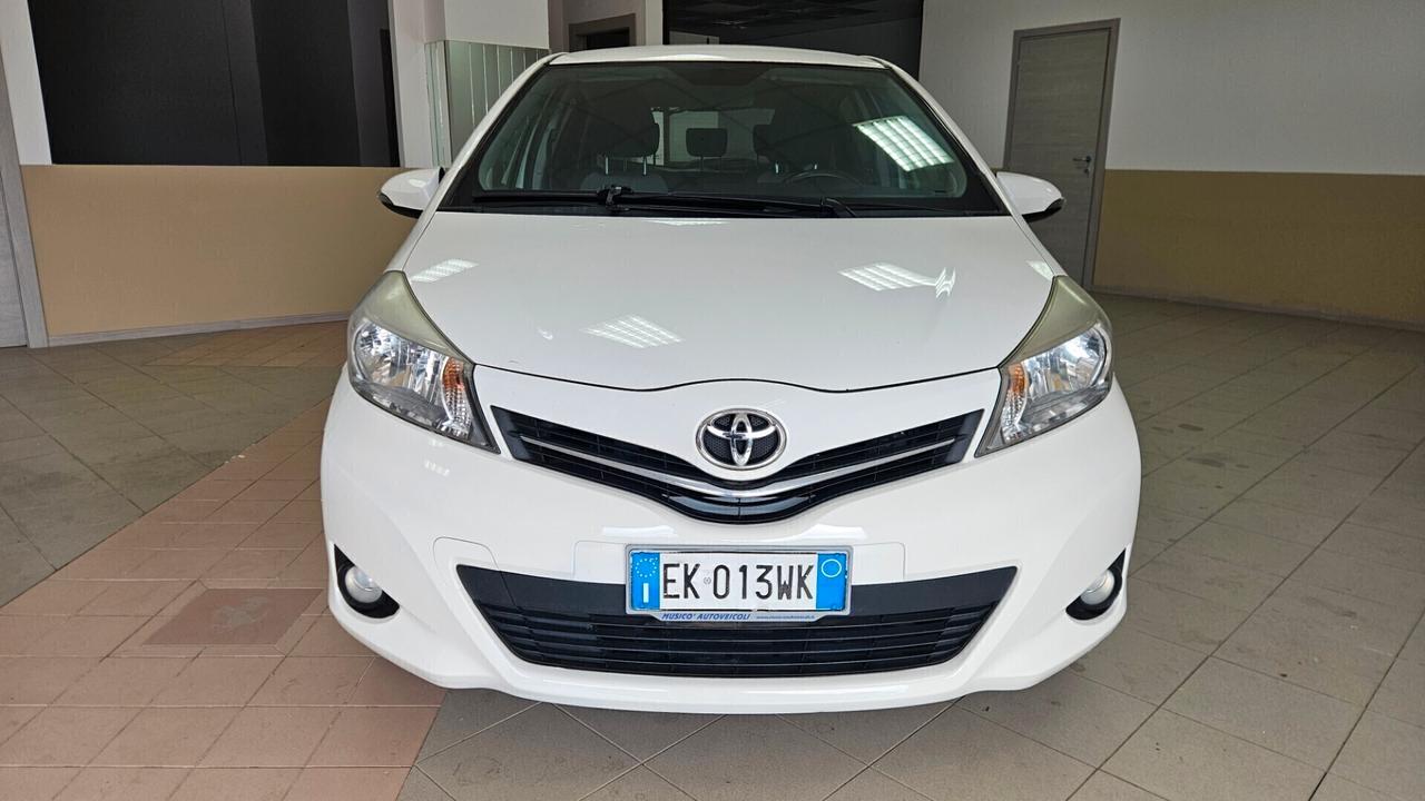 Toyota Yaris 1.0 5 porte Lounge