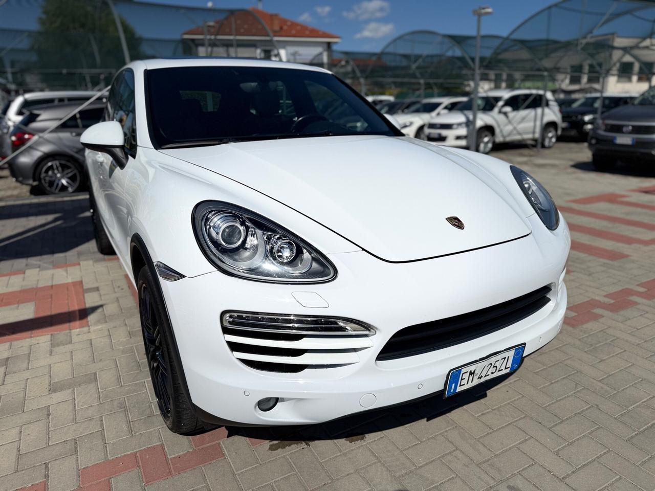 Porsche Cayenne 3.0 Diesel MOTORE CON 120.000 KM FATTURA