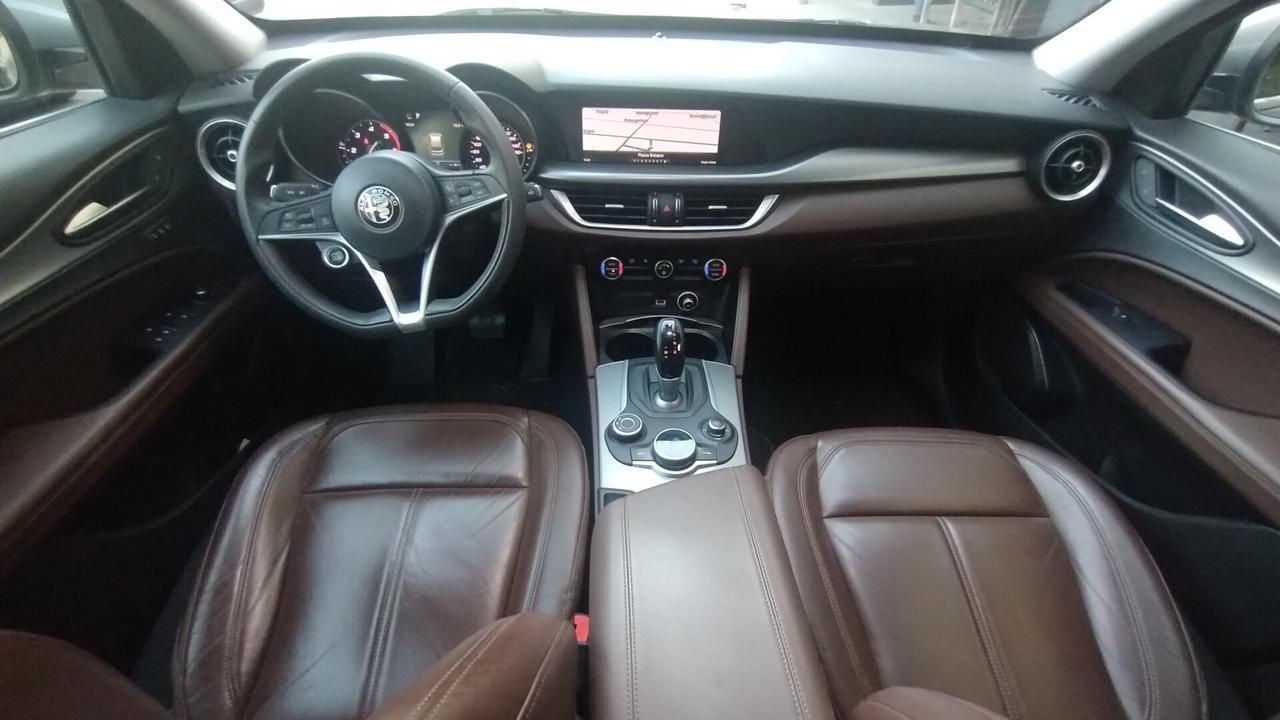 Alfa Romeo Stelvio 2.2 Turbodiesel 210 CV AT8 Q4 Executive