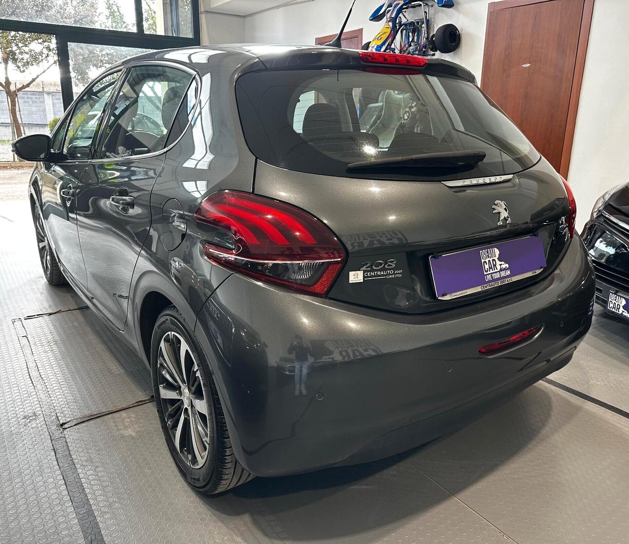 Peugeot 208 PureTech 82 5 porte Allure