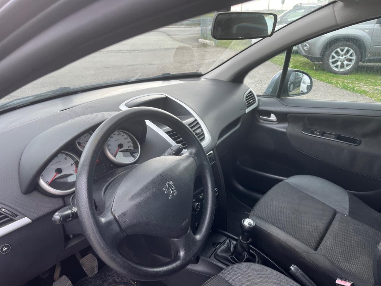Peugeot 207 1.4 8V 75CV 5p. X Line ECO GPL