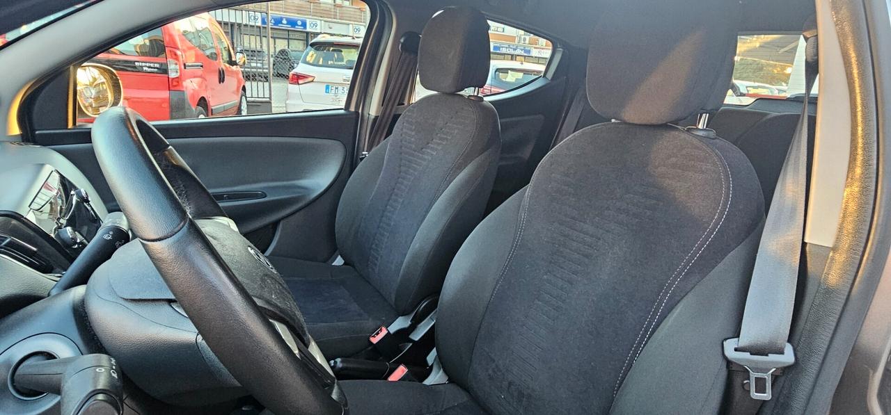 Lancia Ypsilon 0.9 TwinAir 85 CV Metano Ecochic