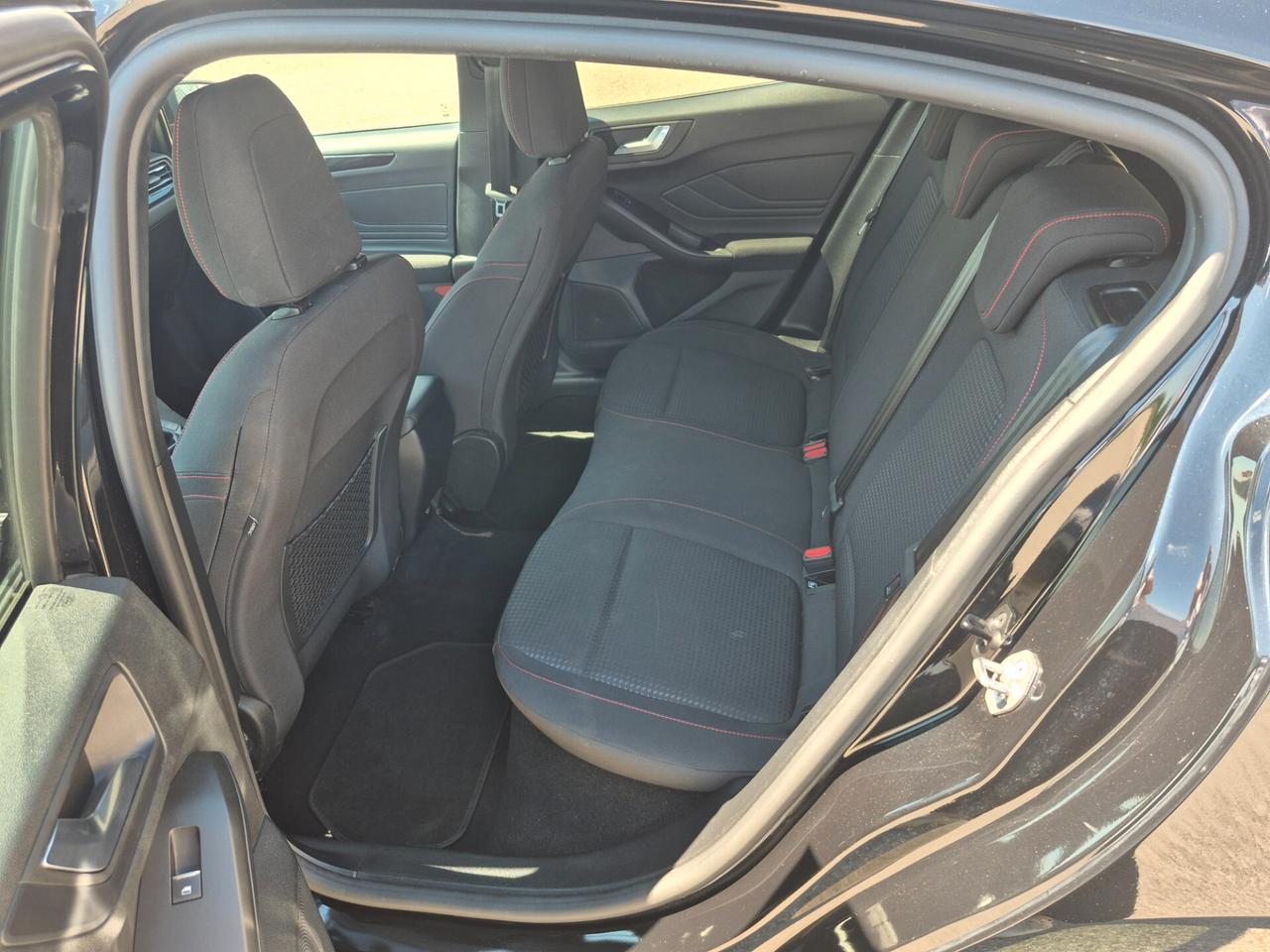 Ford Focus 1.0 EcoBoost Hybrid 125 CV 5p. ST-Line