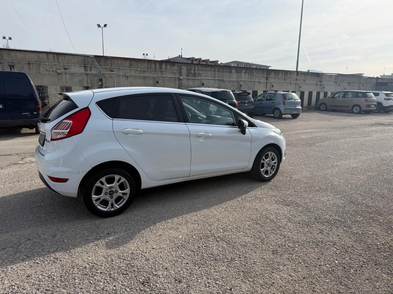 Ford Fiesta 1.4 5p. Bz.- GPL Titanium