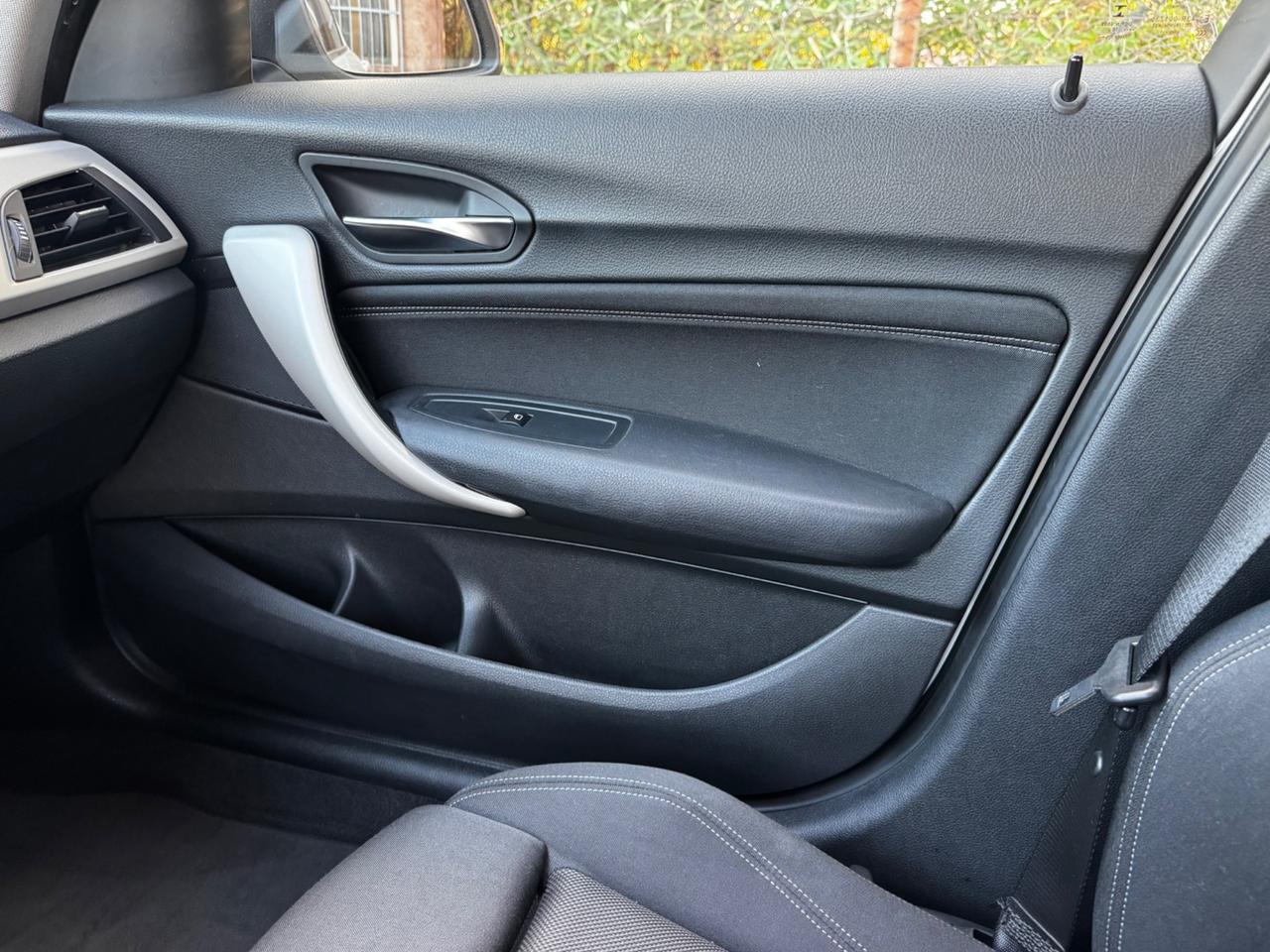 Bmw 118 118d 5p. Advantage