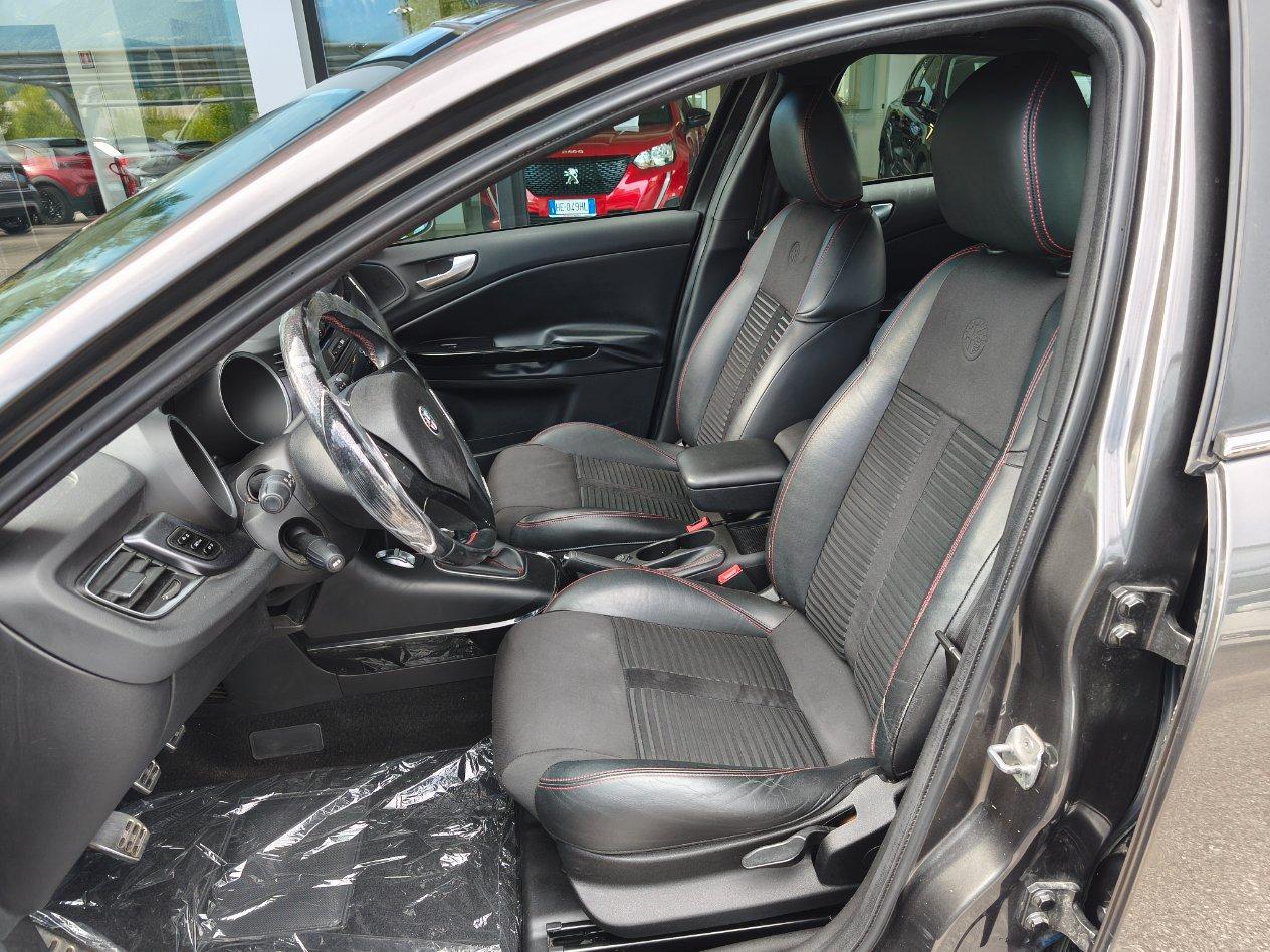 Alfa Romeo Giulietta 1.4 t. Distinctive 120cv OK NEOPATENTATI