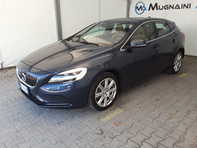 VOLVO V40 D2 Geartronic Inscription *FULL OPTIONAL*