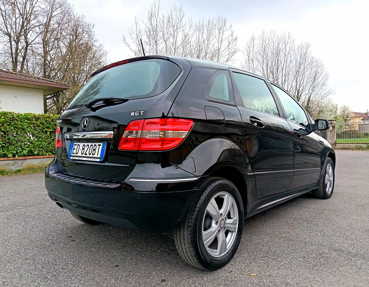 Mercedes-benz B 180 NGT BlueEFFICIENCY Premium