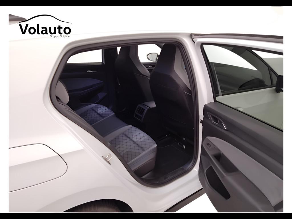 VOLKSWAGEN Golf VIII 2020 - Golf 1.5 etsi evo R-Line 130cv dsg