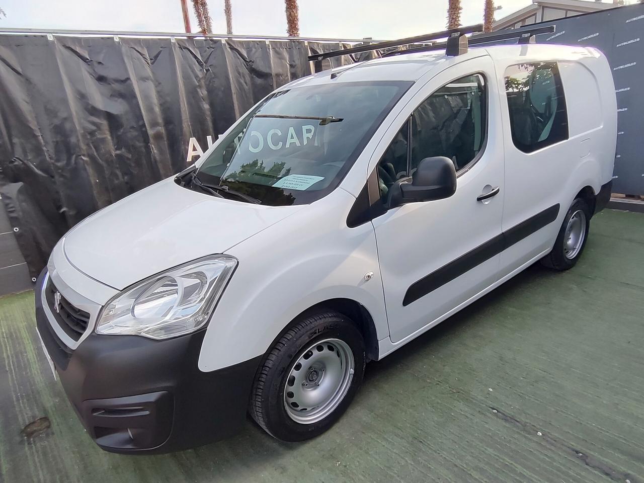 Peugeot Partner maxi prolungato 5 posti