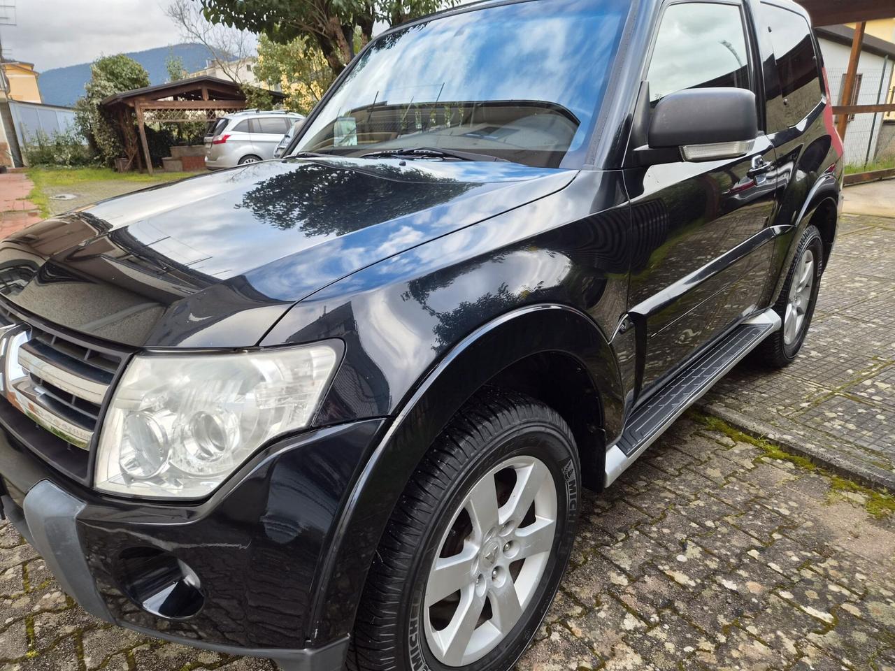 Mitsubishi Pajero 3.2 DI-D 16V aut. 3p. Instyle