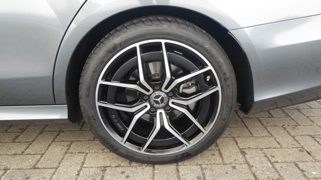 MERCEDES-BENZ E 220 d S.W. 4Matic Auto Premium AMG