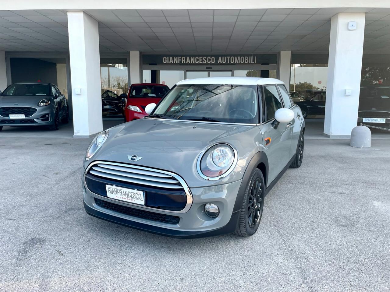 Mini Cooper D 1.5 116cv Business Auto