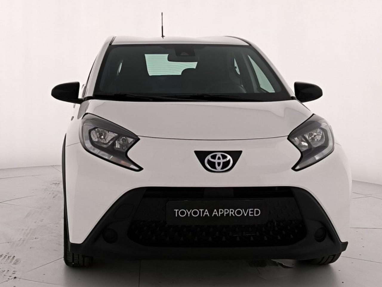 Toyota Aygo x 1.0 active 72cv
