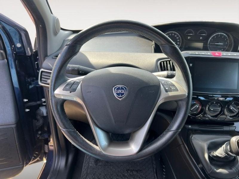 Lancia Ypsilon 3ª serie 1.0 FireFly 5 porte S&S Hybrid Ecochic Gold
