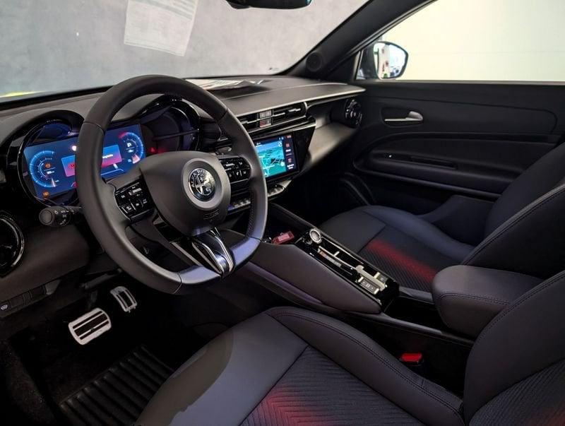 Alfa Romeo Junior Hybrid 145cv SPECIALE (Pack TECHNO)