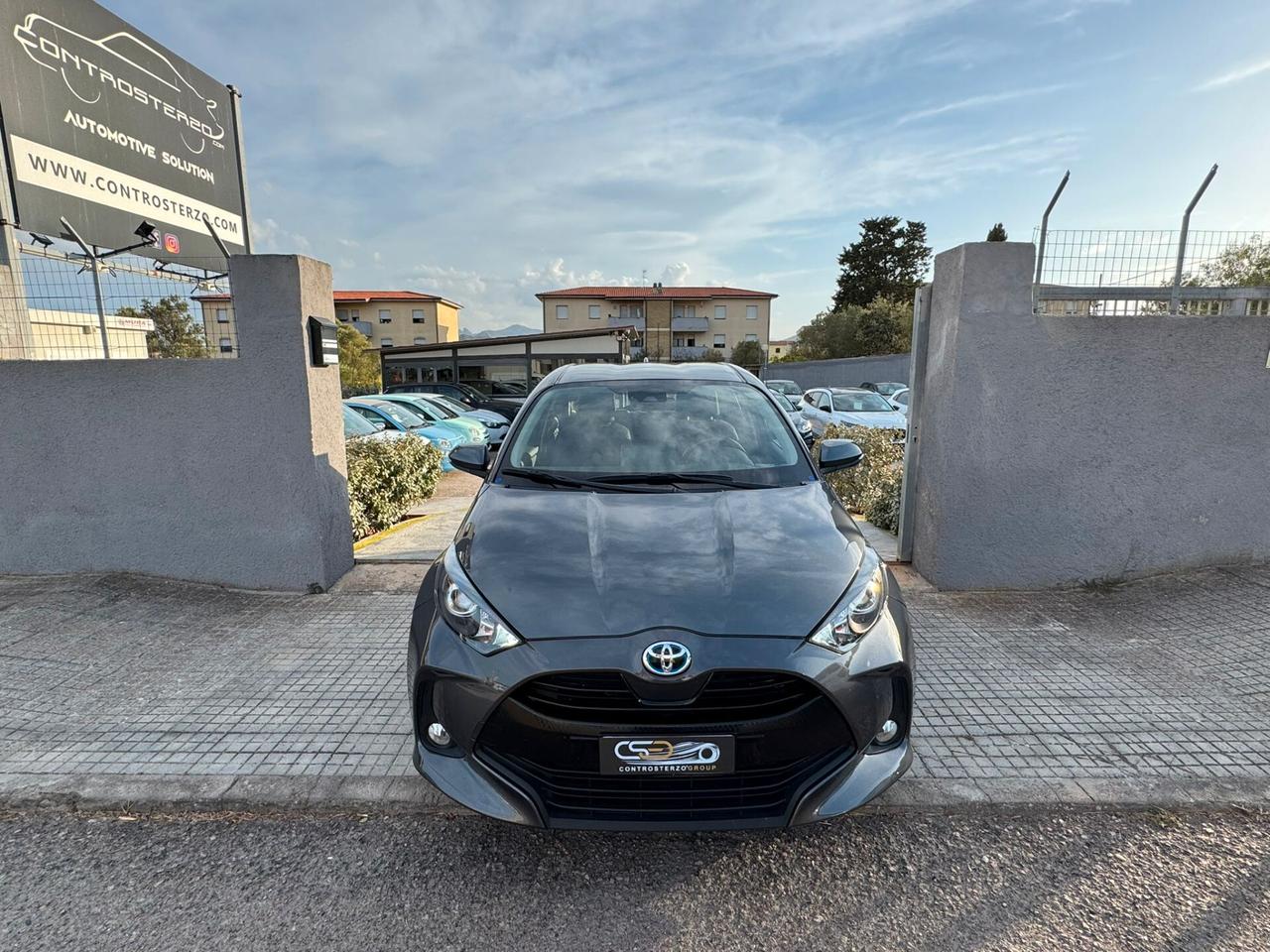 TOYOTA YARIS HYBRID - 30000 KM
