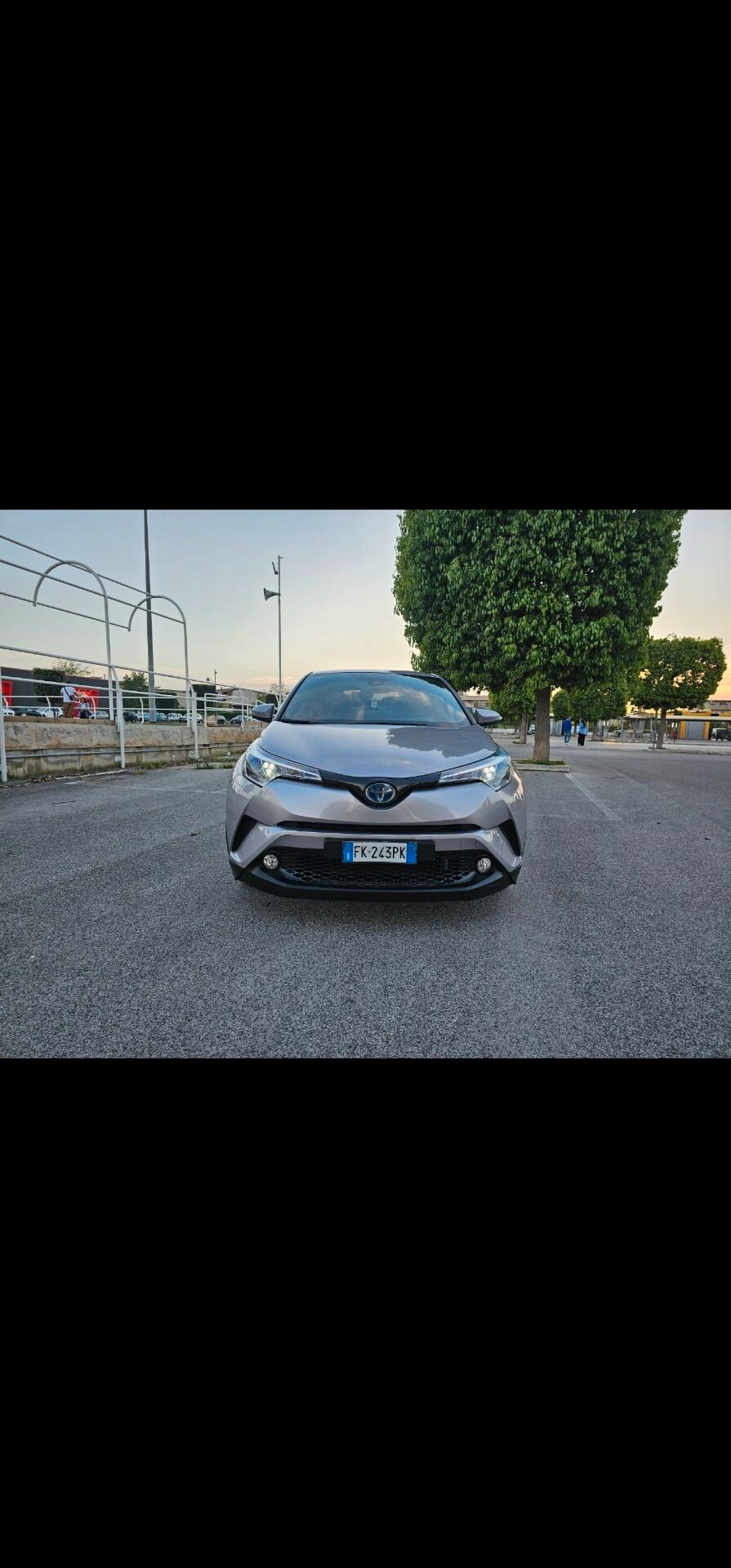 Toyota C-HR 1.8 Hybrid E-CVT Lounge