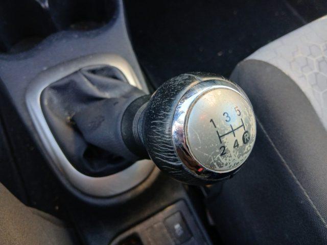 TOYOTA Yaris 1.0 5 porte