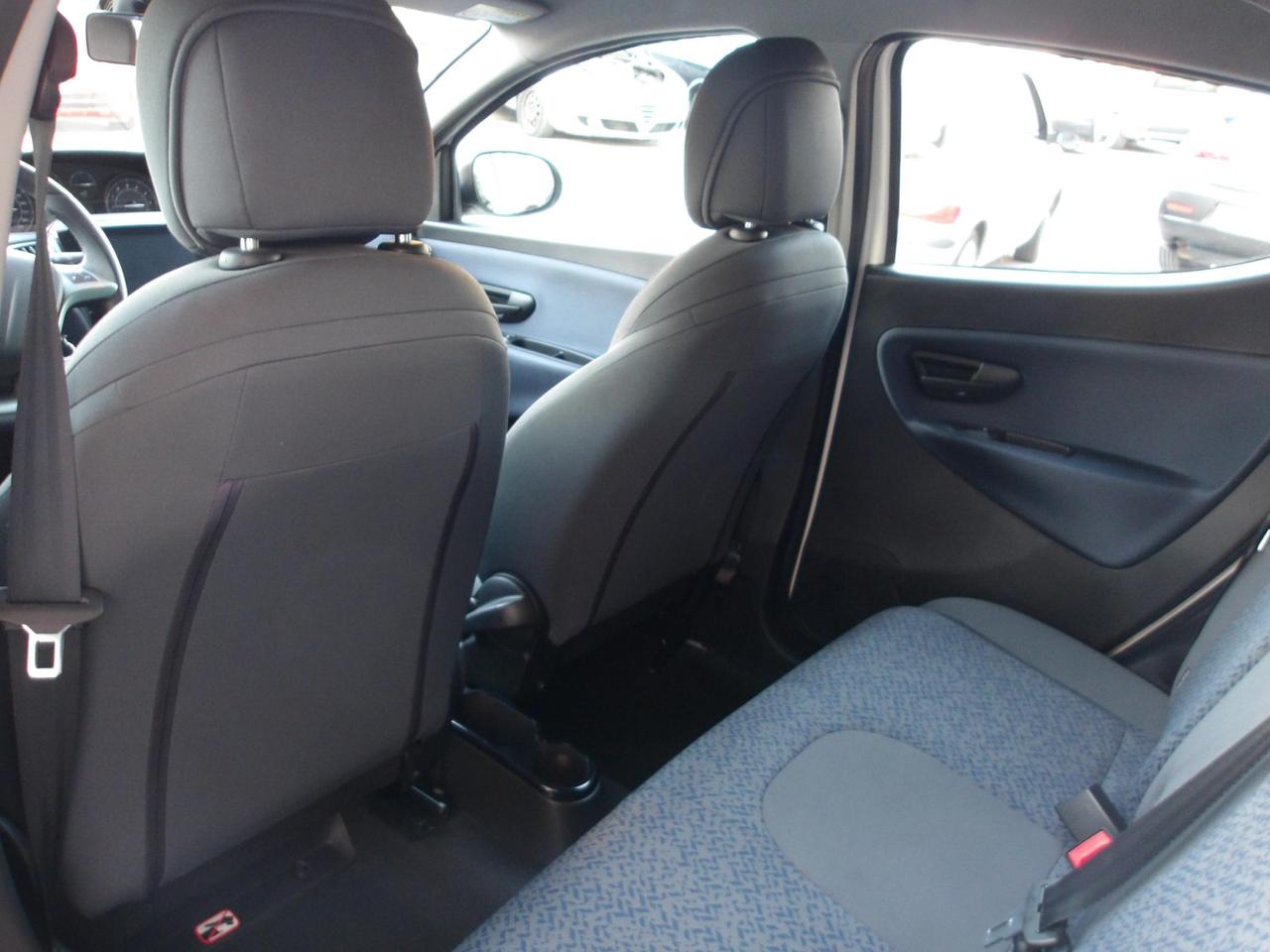 Lancia Ypsilon 1.0 firefly hybrid Gold Plus s&s 70cv 5p.ti