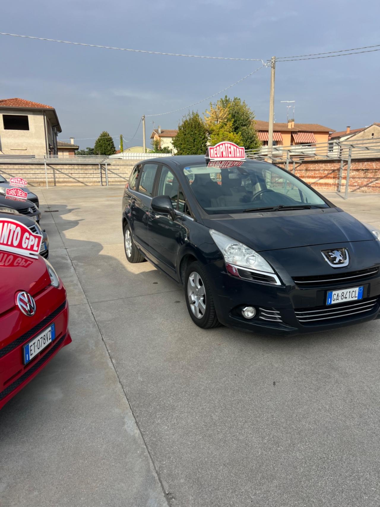 Peugeot 5008 1.6 HDi 112CV Premium