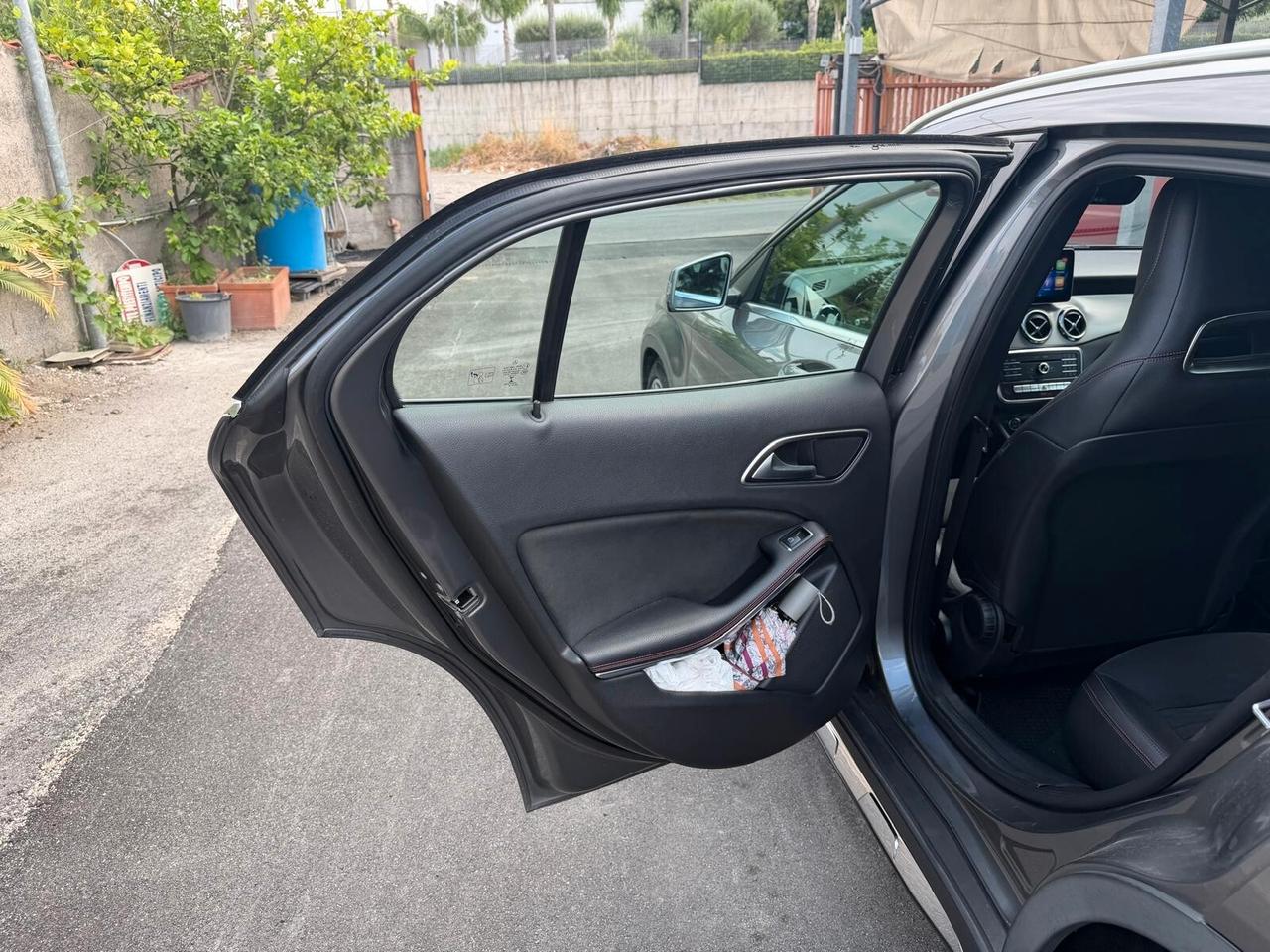 Mercedes-benz GLA 200 d Automatic 4Matic Premium