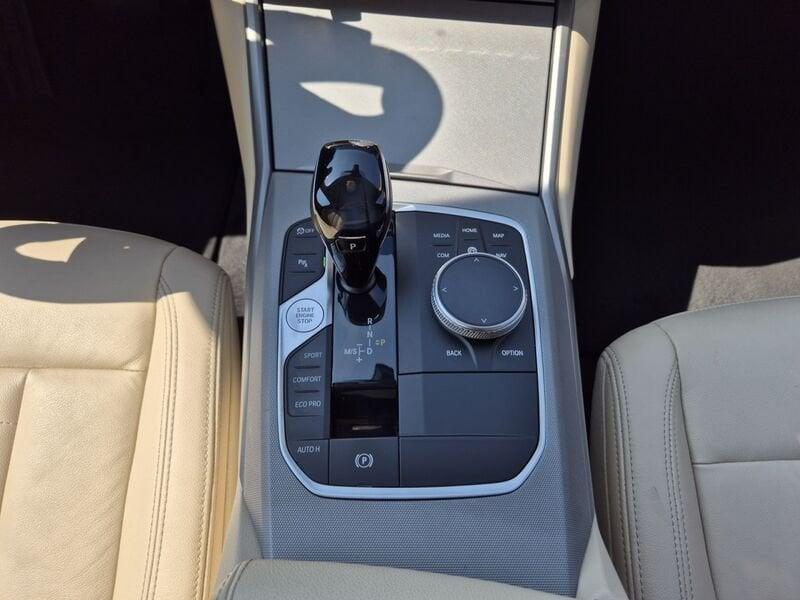 BMW Serie 3 320d Touring mhev 48V Business Advantage auto