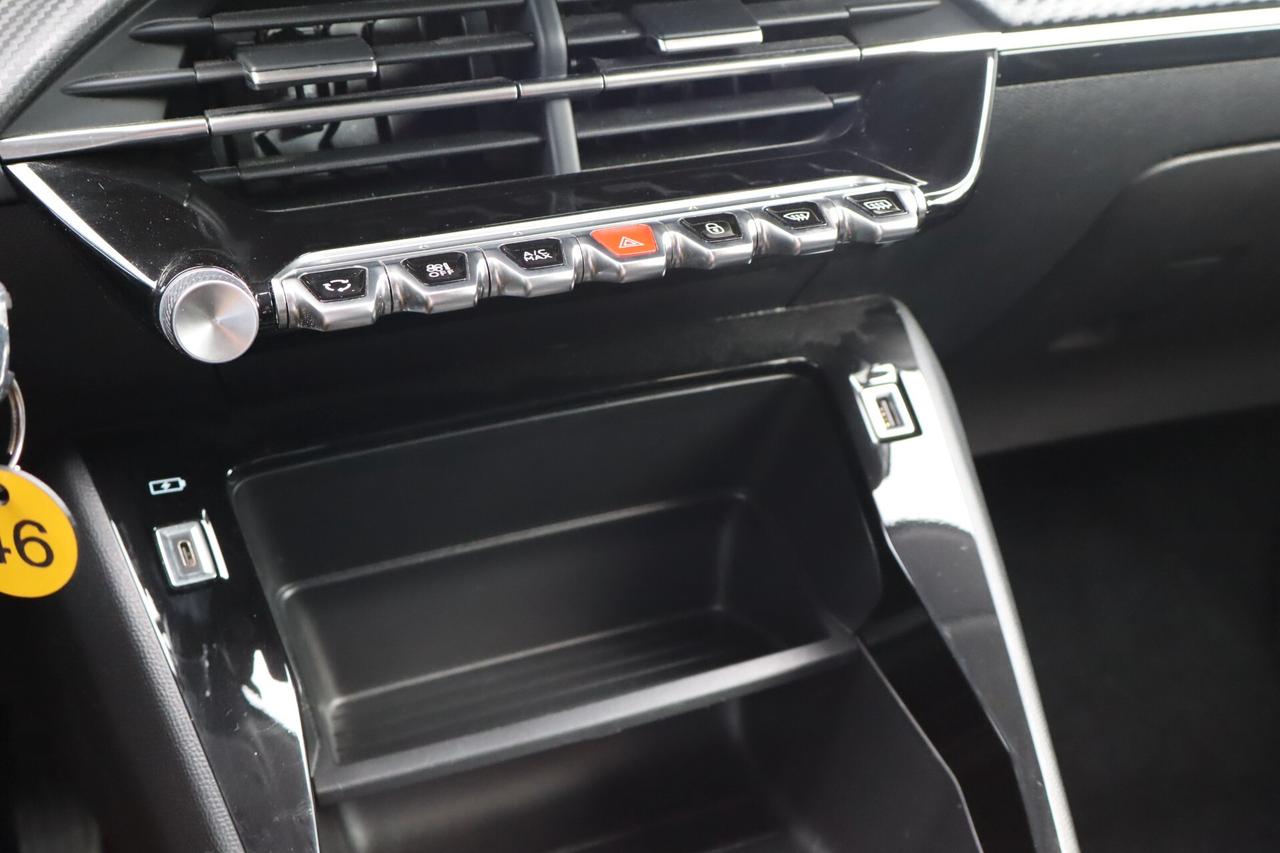 Peugeot 208 1.2cc PureTech 75cv S&S 5 porte Style