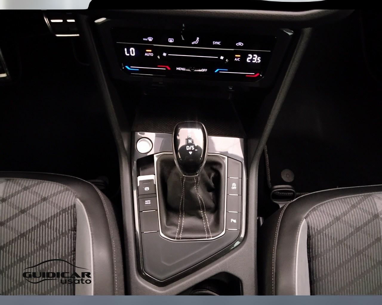 VOLKSWAGEN Tiguan II 2021 - Tiguan 1.5 tsi R-Line 150cv dsg