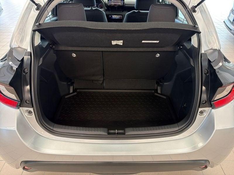 Toyota Yaris Hybrid Active MY22