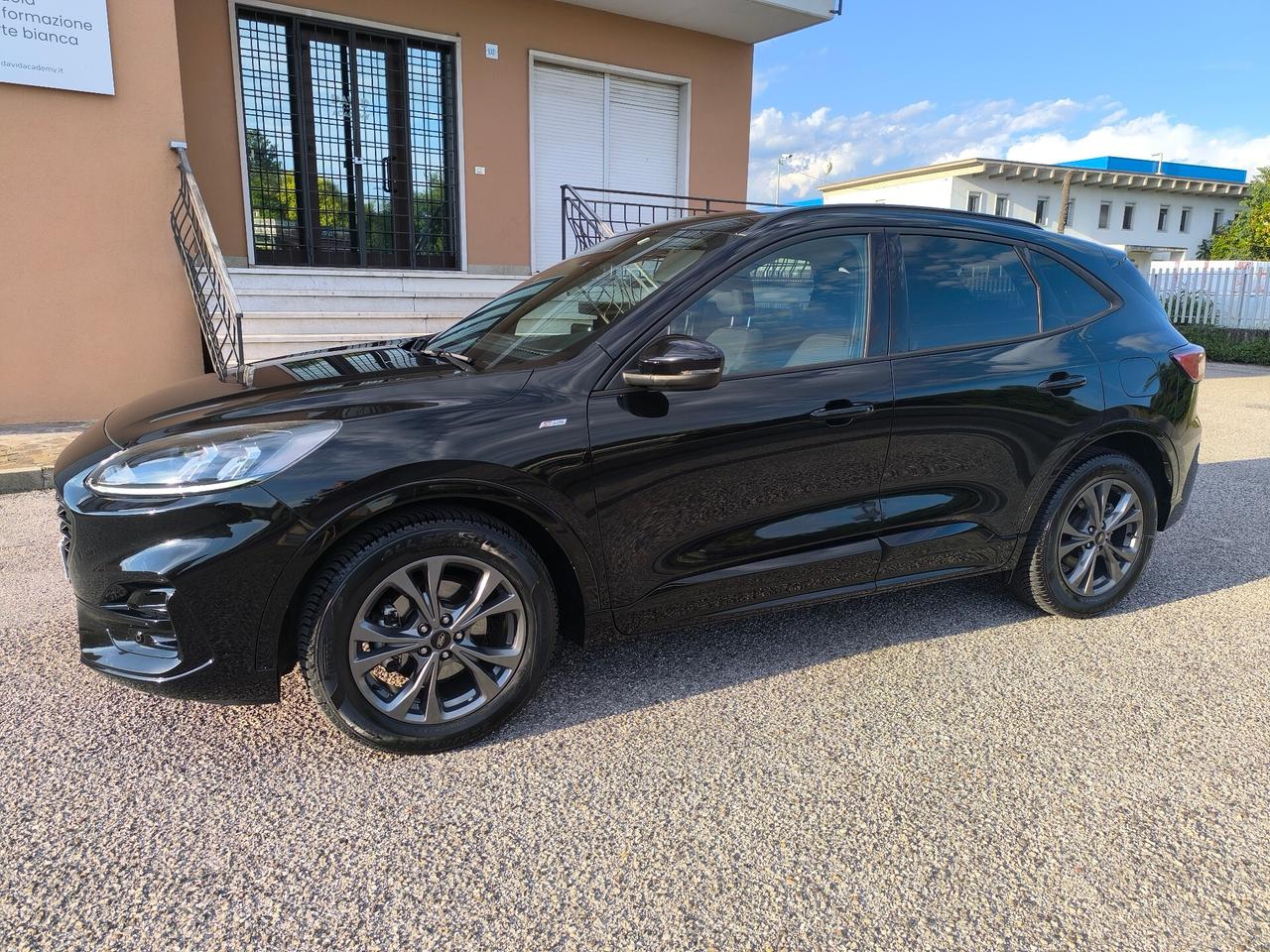 Ford Kuga 2.5 Full Hybrid 190 CV CVT AWD ST-Line Design